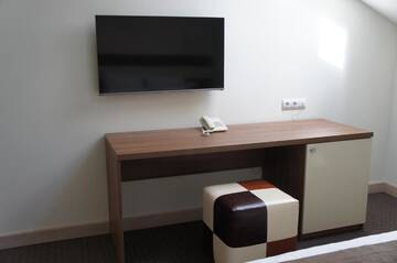 Фото номера Улучшенный двухместный номер с 1 кроватью - Мансарда Отель Smart Boutique Hotel Vitebsk г. Витебск 5