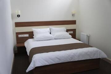 Фото номера Улучшенный двухместный номер с 1 кроватью - Мансарда Отель Smart Boutique Hotel Vitebsk г. Витебск 12